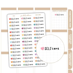 Puede incluir: Una hoja de pegatinas de autocuidado coloridas con corazones y el texto "SELFcare". La hoja también incluye un primer plano de una pegatina y medidas en cm.