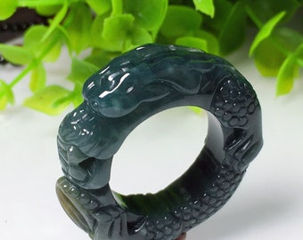 Natural AAA -class black jadeite exquisite hand -carved "Dragon Ring" super domineering fashion ring (American size: 11.2)