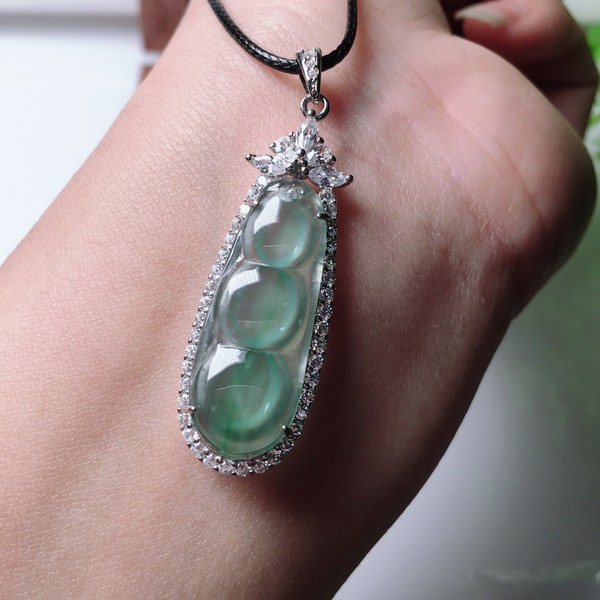 AAA grade exquisitely carved natural high-quality green jade "bean" 925 silver inlaid pendant