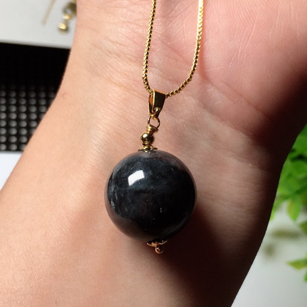 Natural black jade beads 17.5mm