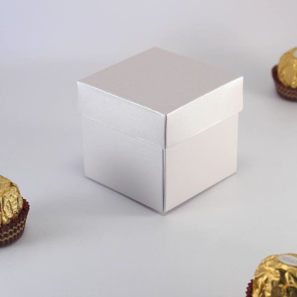 10 White Wedding Favor Boxes - Party Favor Boxes with Lids - Bridal Shower, Anniversary Party, Baby Shower - Small Candy Gift Boxes