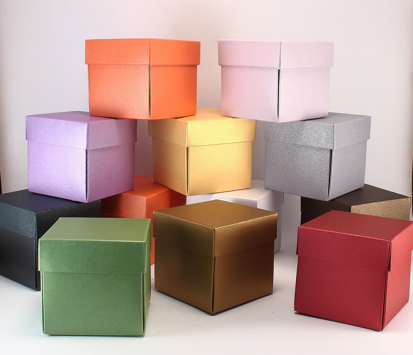 Lote De 10 Cajas De Regalo Cuadradas De 7x7x7 Cm En Marrón Con Motivos De Corazones Blancos Y Negros, Ideales Para Dulces, Joyas Y Detalles De Boda O Comunión