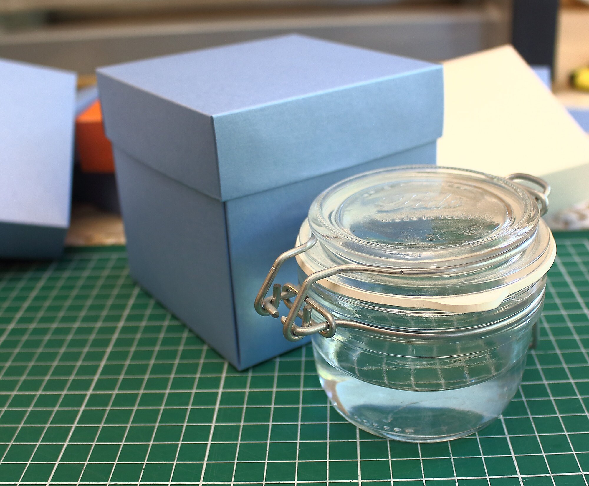 Fancy Sample Box Sample Box - Luxury Favor Box With Lid in Size 4