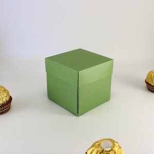 10 Party Favor Boxes - Small Green Boxes for Wedding Favors, Bridal Shower Gifts - Favors for Rehearsal Dinner - Baby Shower Gift Boxes