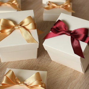10 dozen huwelijksbedankjes, kubusdozen van 4 x 4 x 4 met strik voor huwelijkscadeaus, dozen cupcakes, luxe kartonnen dozen
