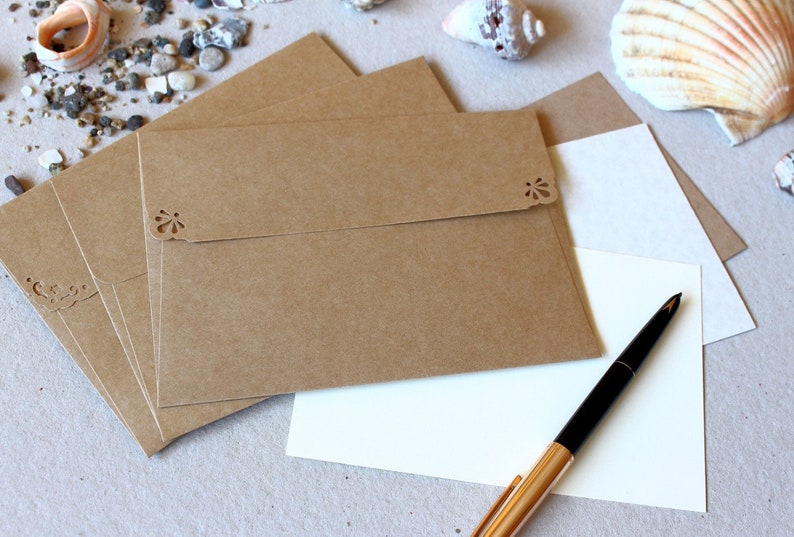 Sobres A7, 25 sobres Kraft marrones para invitaciones de boda, tarjetas/fotos de 13 x 18 cm, solapa cuadrada, recortes de encaje, papel 100 % reciclado imagen 6