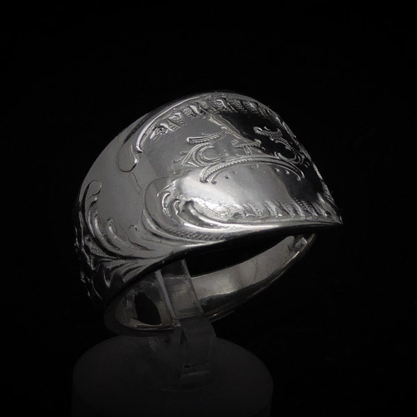 Recyceltes Silber: Gravurring aus antikem Besteckteil, massiv 800/- Silber