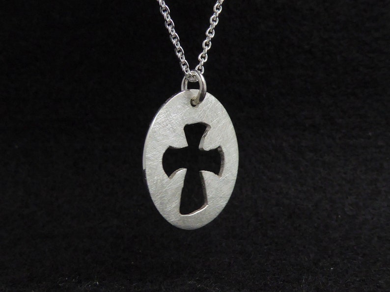 Pendentif croix de Pierre, insigne croix chaîne d'ancre image 3