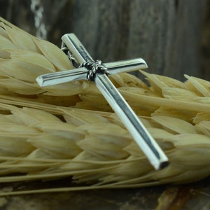 Rope Cross Pendant in Sterling Silver – Identity Series