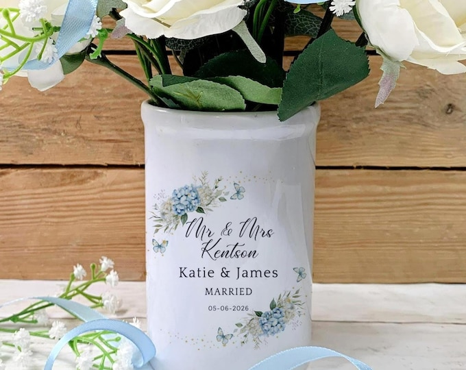 Personalised Wedding Vase Dusty Blue Design, Mr & Mrs Newlywed Keepsake, Small Flower Vase, Wedding Table Decoration