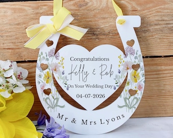 Personalised Wedding Horseshoe Gift for Bride, Bridal Good Luck Charm, Custom Floral Keepsake, Mr & Mrs Wedding Gift, Flower Girl Gift
