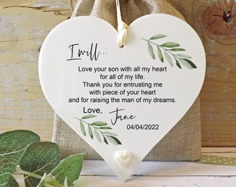Personalised Mother of Groom Heart Plaque: Wedding Keepsake Gift