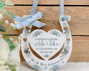 Personalised Good Luck Wedding Horseshoe, Wedding Decoration, Mr & Mrs Wedding Present. Dusty Blue Flowers , Newlywed Gift, Free Giftbag