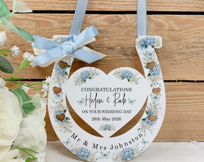 Personalised Good Luck Wedding Horseshoe, Wedding Decoration, Mr & Mrs Wedding Present. Dusty Blue Flowers , Newlywed Gift, Free Giftbag