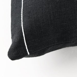 Copricuscino in lino nero con strisce bianche, Copricuscino lombare Federe per cuscini in bianco e nero, Copricuscino rettangolare Cuscini 24x16 immagine 2