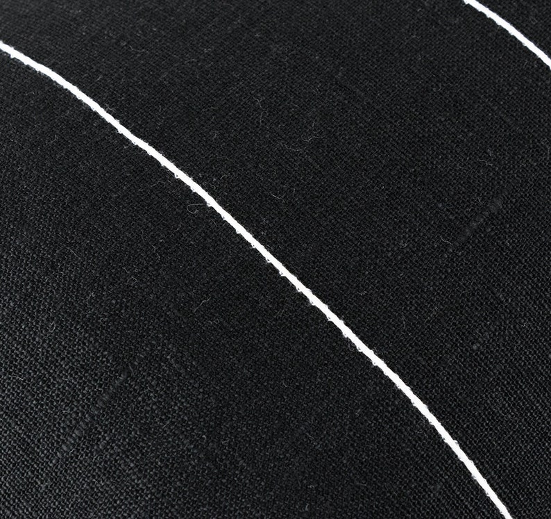 Copricuscino in lino nero con strisce bianche, Copricuscino lombare Federe per cuscini in bianco e nero, Copricuscino rettangolare Cuscini 24x16 immagine 3