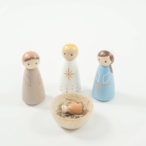 Full 14 Piece Nativity image 6
