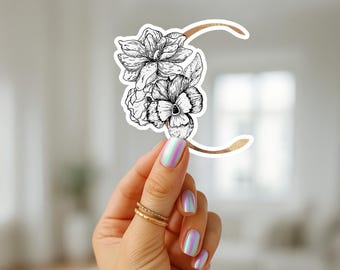 Adesivo floreale con lettera C dorata: elegante decalcomania in vinile con iniziale