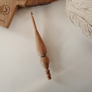 Wooden crochet hooks / handmade, crochet wood hook, wood hook for crocheting, handmade wooden hook, unique crochet hook