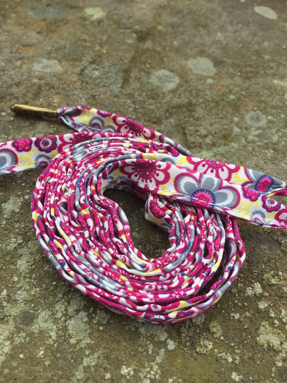 Handmade pink flower shoelaces | Etsy
