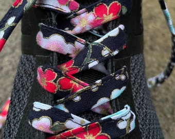 Navy Isumi Blossom Shoelaces – Transform Your Shoes with Stylish Japanese Floral Laces