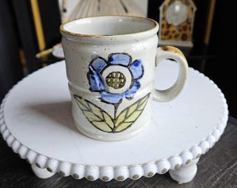Vintage steengoed koffiemok handgeschilderd bloemdessin bruin stip jaren 70 keukengerei Cottage Core Plant Girly vintage aardewerk koffiekopje