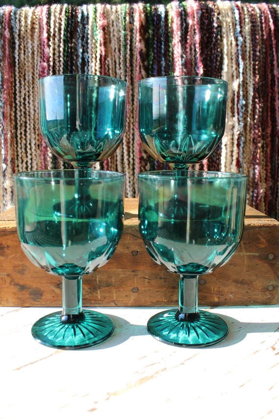 Set of FOUR Vintage Turquoise Glasses Starburst Design Base Drinkware  Vintage Barware Fancy Garden Party Water Goblets Colored Glassware 