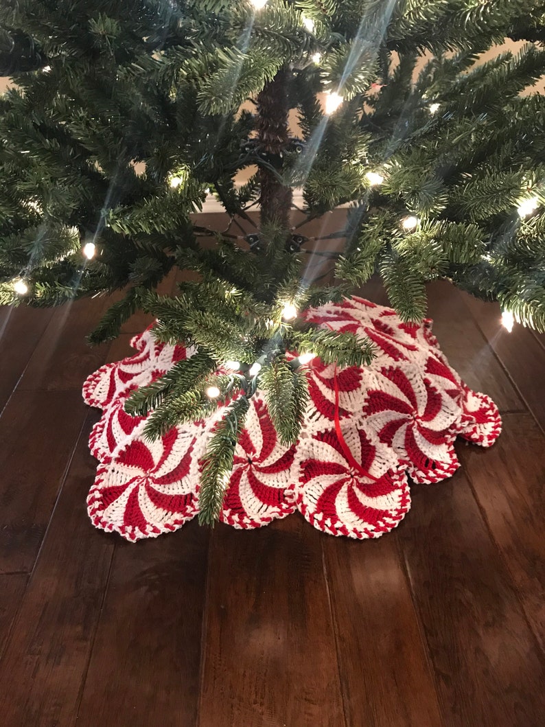 Peppermint Throw Sm Tree Skirt 27-30"