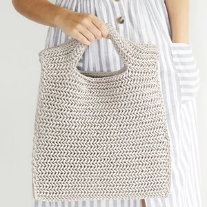 Crochet Pattern Neo Herringbone Market Bag by Lakeside Loops Women's Purse / Tote image 2