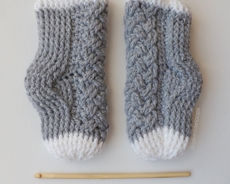 Crochet Pattern Parker Cable Socks by Lakeside Loops includes 11 sizes Baby 6 Months through to Mens/Womens Adult sizes zdjęcie 5