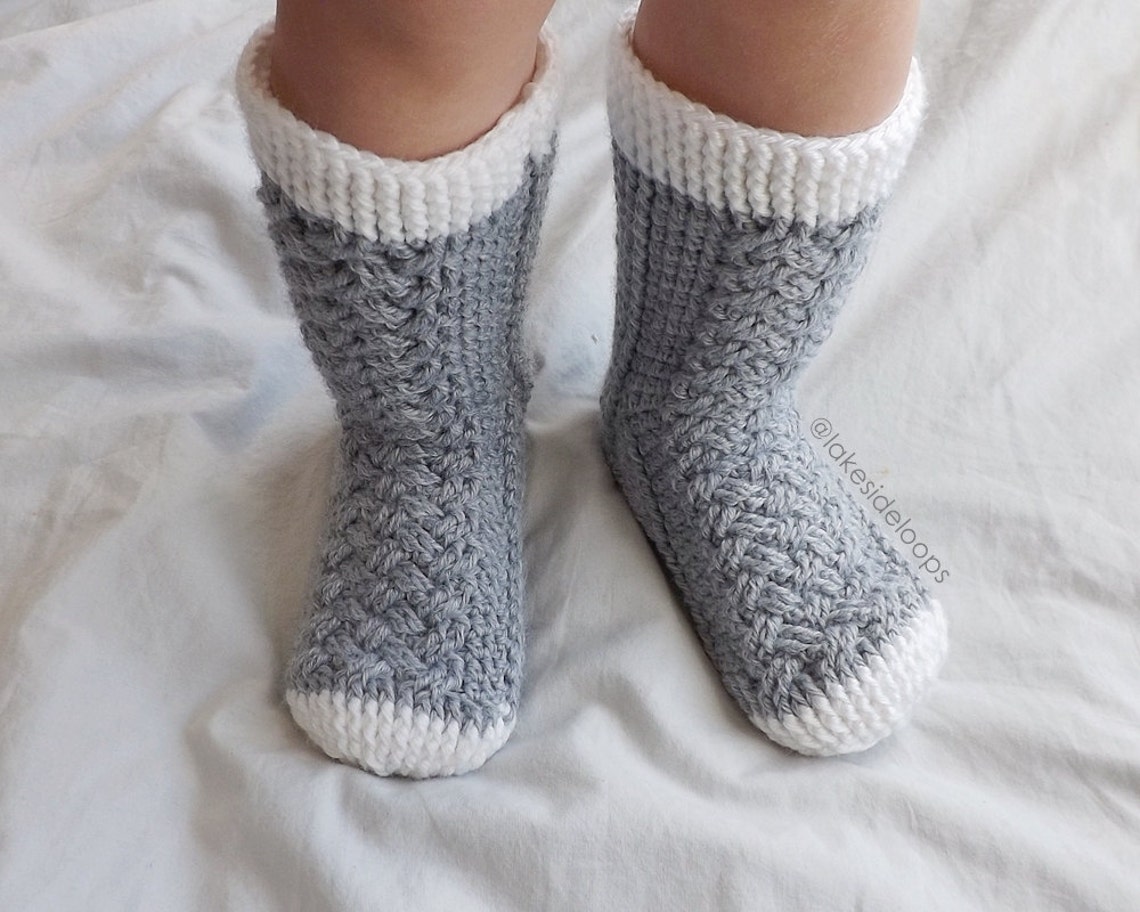 Crochet Pattern Parker Cable Socks by Lakeside Loops | Etsy
