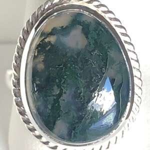 Green Montana Moss Agate Cabochon Set In Silver Ring 9
