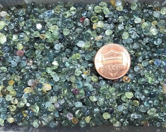 10 ct de zafiro Montana crudo, mezcla colorida. Compra mínima de 0,2 ct a 0,5 ct/10 ct.