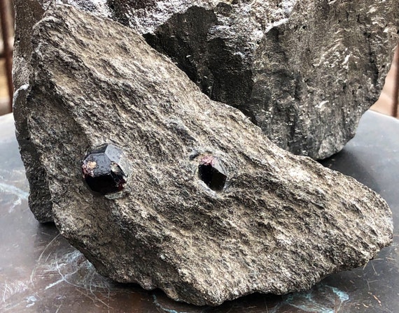 Almandine garnet price per carat best sale