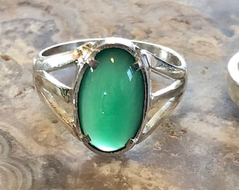 Chrome Chalcedony/Gem Silica Set In Silver Ring. Sizes 8, 9 & 10 Price Us Per Ring