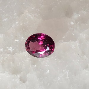 1.05ct Montana Fuchsia Garnet From The Blaze N Gems Mine At The Eldorado Sapphire Bar image 2