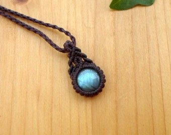 Pingente de labradorita, colar de macramê, joias boho, labradorita azul, pingente de macramê, joias terapêuticas, colar de labradorita