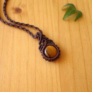 Tiger&#39;s Eye Macrame Pendant Necklace: Adjustable Boho Jewelry