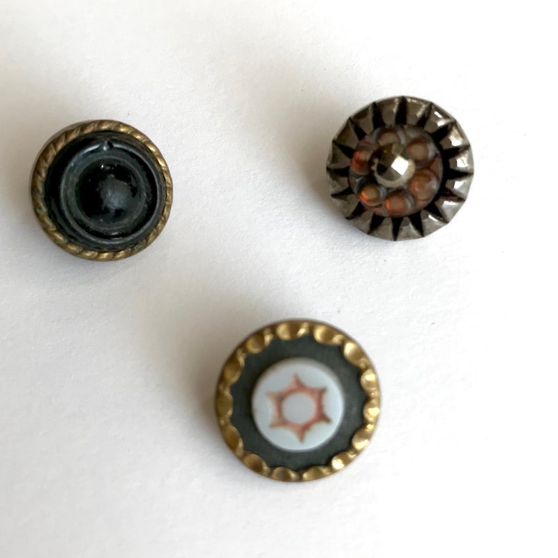 Antique Buttons Shell - Etsy