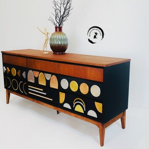 MCM mid century Modern 9 drawers dresser. Credenza, Media Console, TV Stand image 6