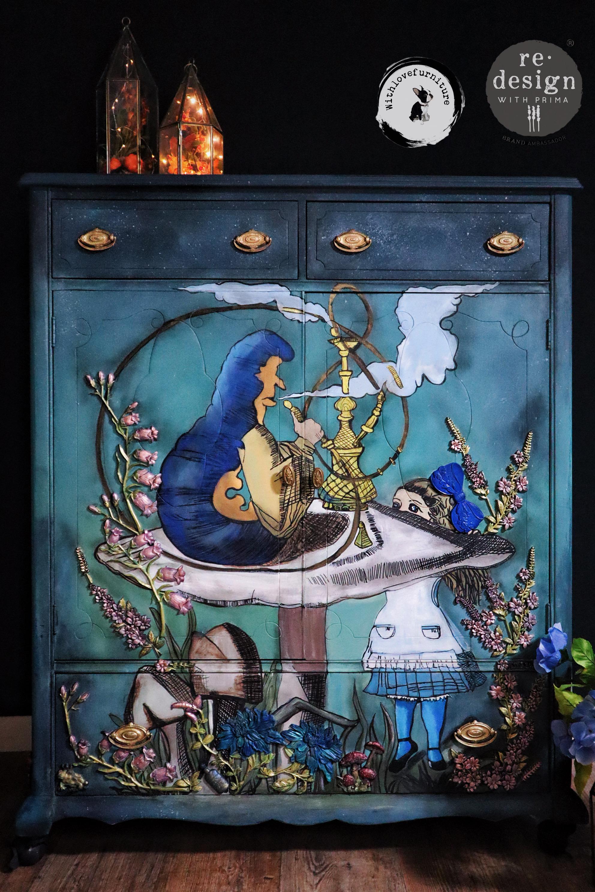 ミ*ー様 アリス・イン・ワンダーランド チェスト Whimsical Wonderland: Hand-painted Alice in Wonderland Chest of