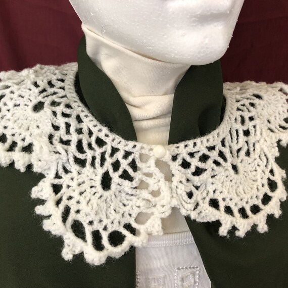 lace peter pan collar