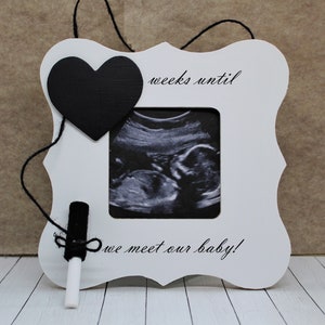 Pregnancy gift for first time moms / pregnant Mom to be gift idea / 1st mothers day gift for Pregnant mom frame