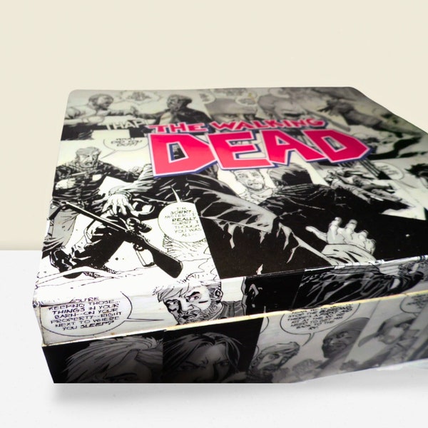 Walking Dead Comic Book Decoupaged Box - Zombie Gift - Dark Geek - Personalizzato - Regalo di matrimonio/compleanno