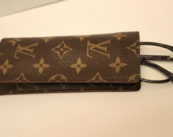 Auténtico estuche para gafas Louis Vuitton Etui con monograma de Lunettes