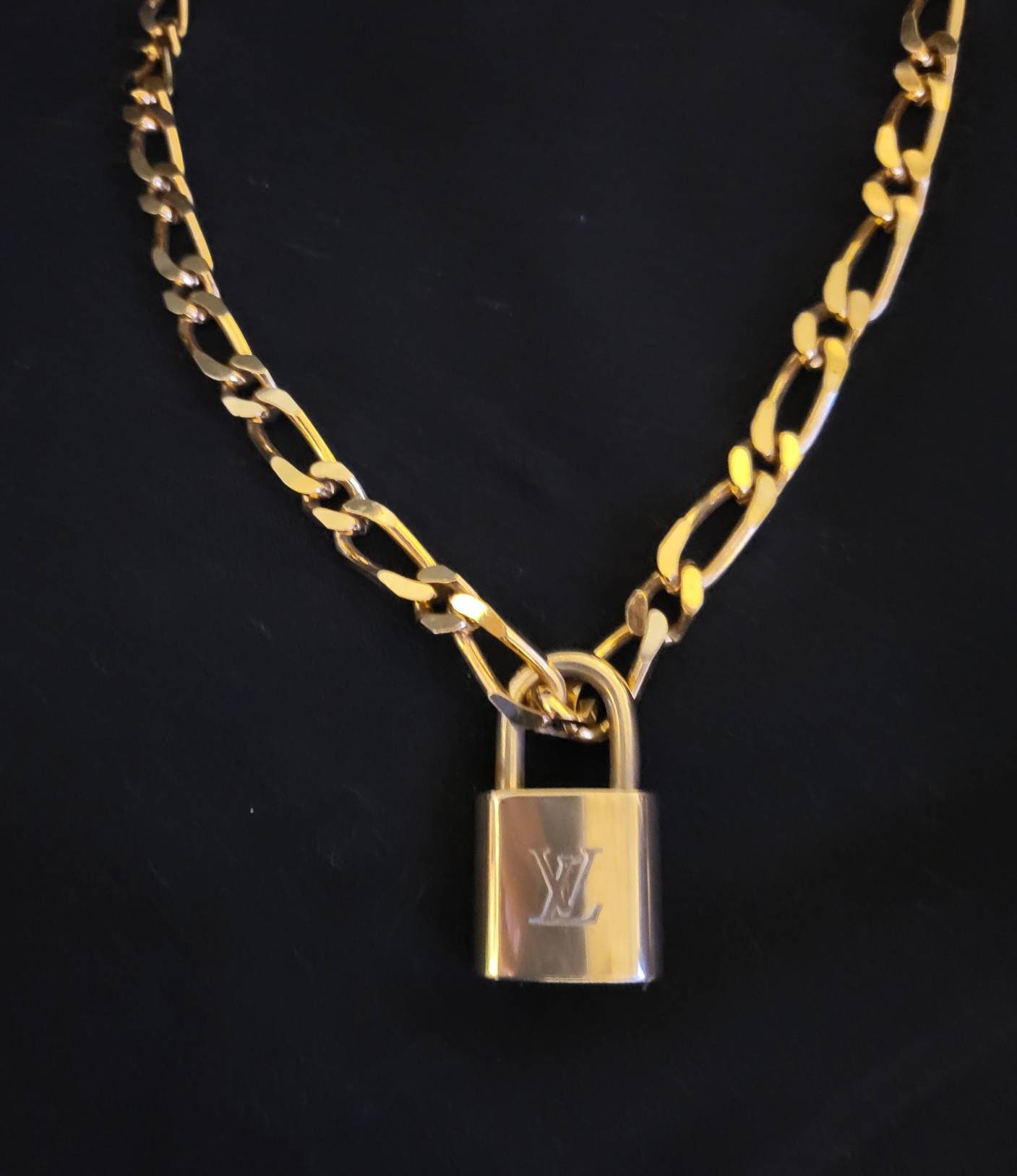 lock chain necklace louis vuittons
