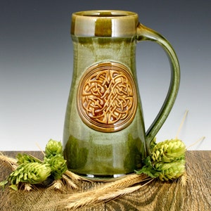 Celtic beer tankard in HUGE 32 oz size with Celtic Knot logo | Great craft beer gift for him or her !