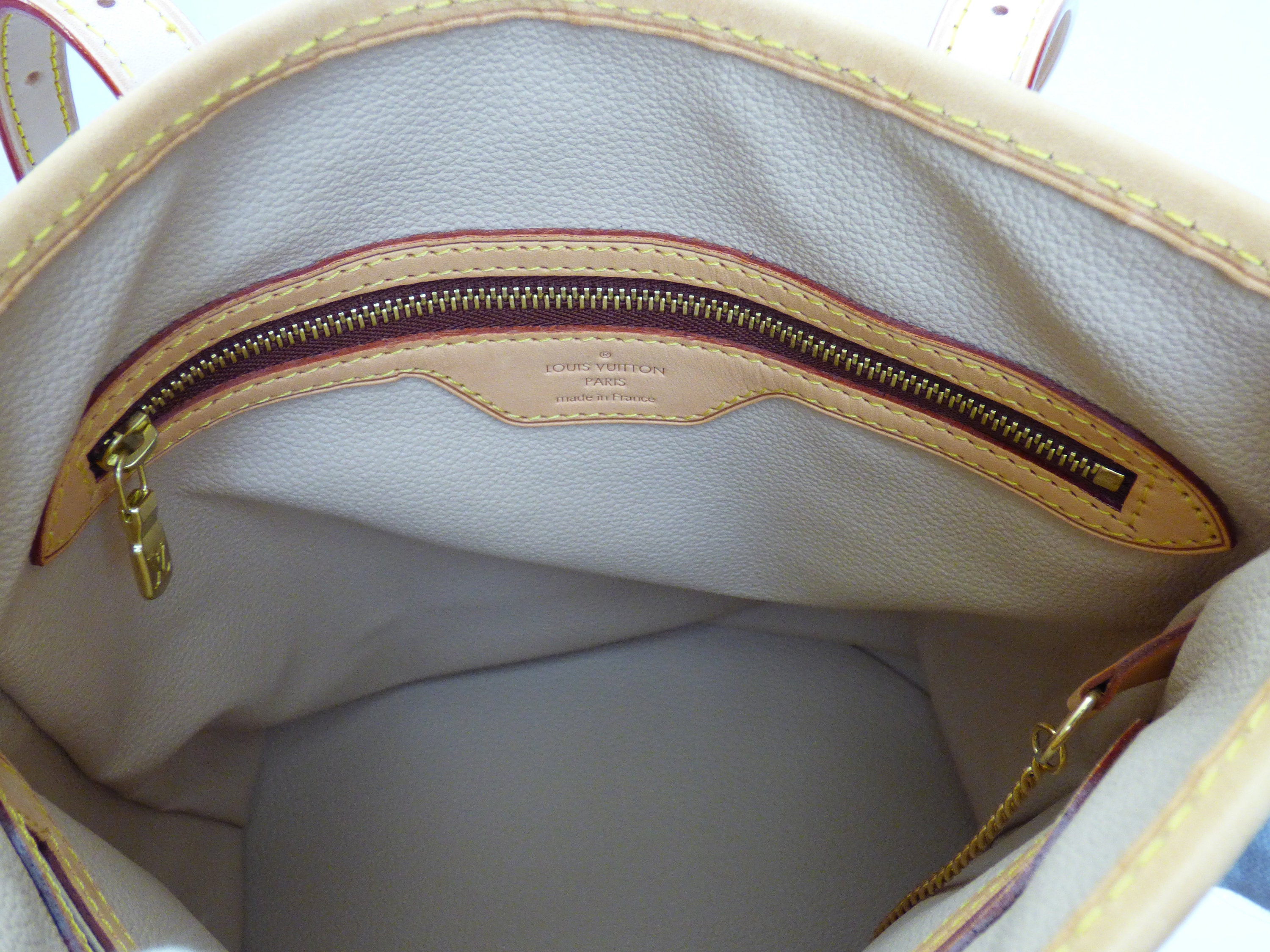 Louis Vuitton 2020 pre-owned Limited Edition Petit Noé Bucket Bag