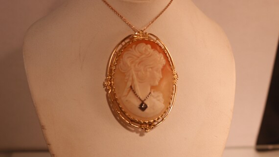 Pin/Pendant Combo,Cameo. 14k yellow gold. Circa 1… - image 2