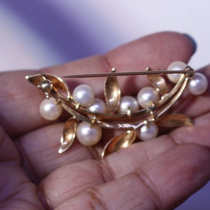 Pin/Brooch,14k rose gold, cultured pearls. Circa 1960's image 6